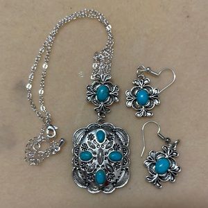 Turquoise necklace with matching earrings